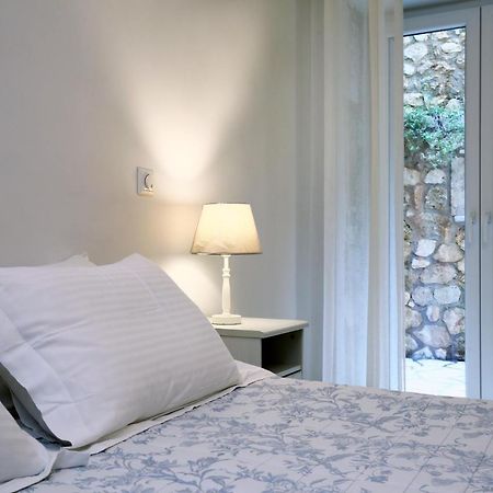 Wild Sea Apartments Ayios Nikitas Ngoại thất bức ảnh